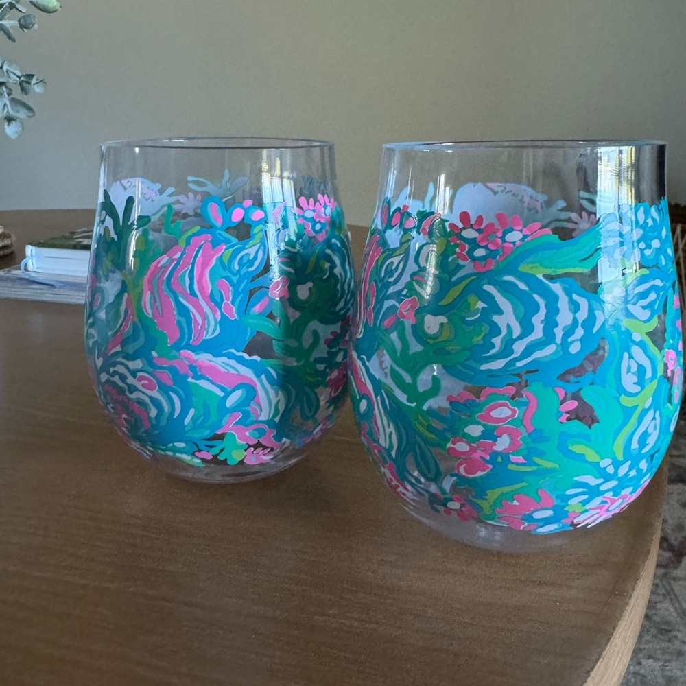 Set of 2 Lily Pulitzer plastic cups